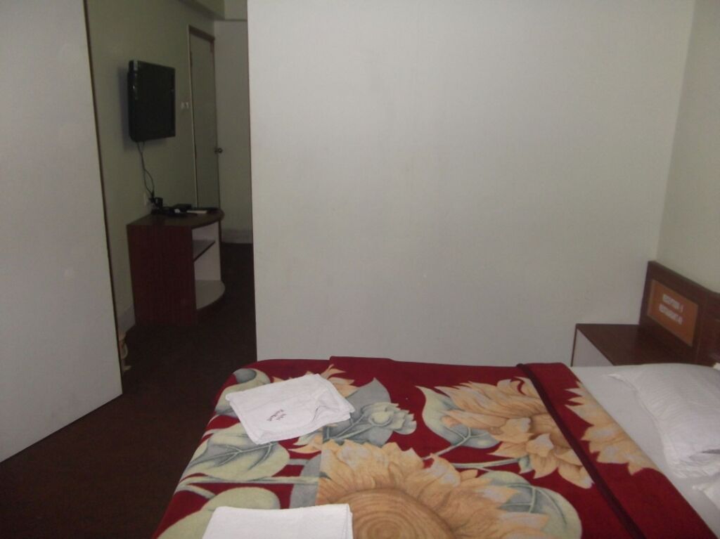 Пуна: Hotel Ravikant