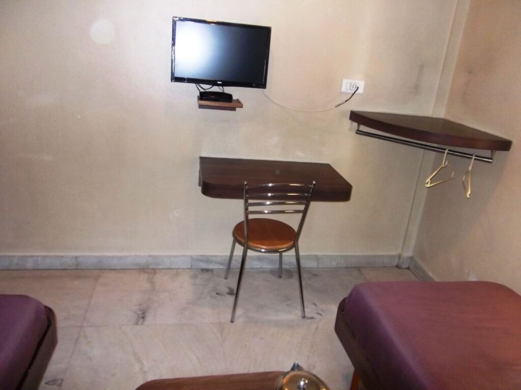 Hotel Lokesh — фото 1