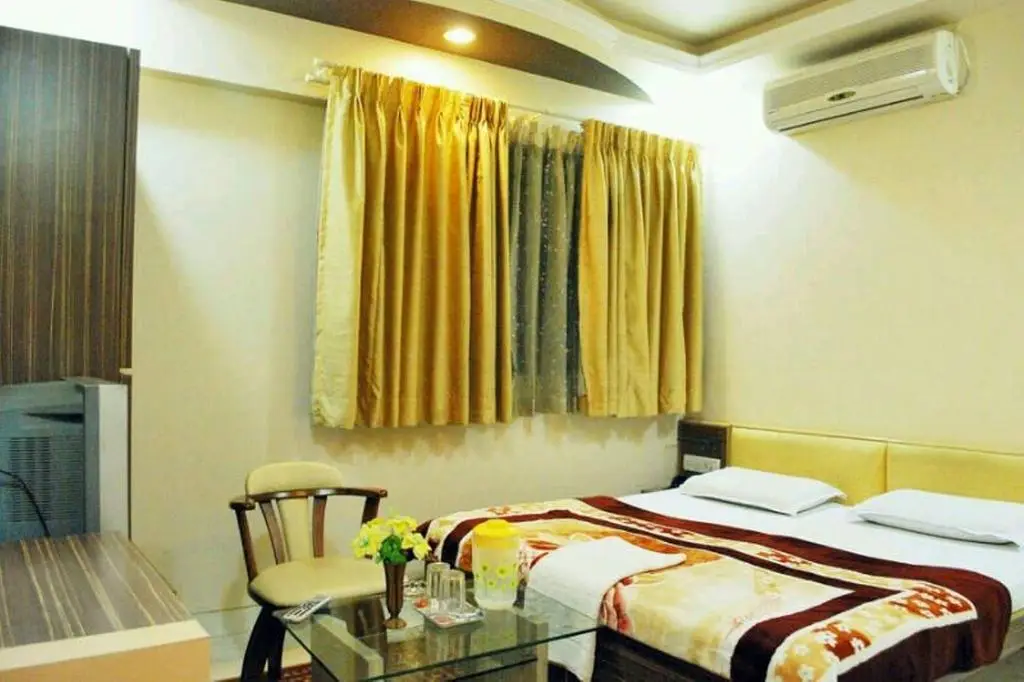 Пуна: Hotel Nanashree Grand