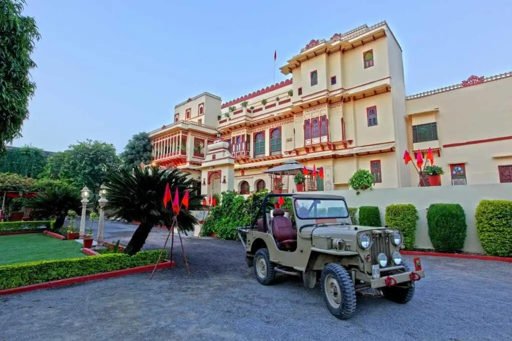 Дхариавад: Hotel Fort Dhariyawad