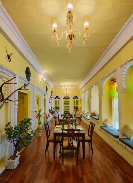 Дхариавад: Hotel Fort Dhariyawad