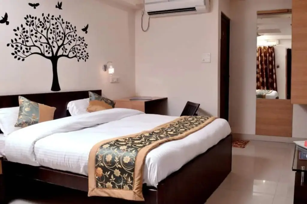 Кота: Hotel Meera Inn