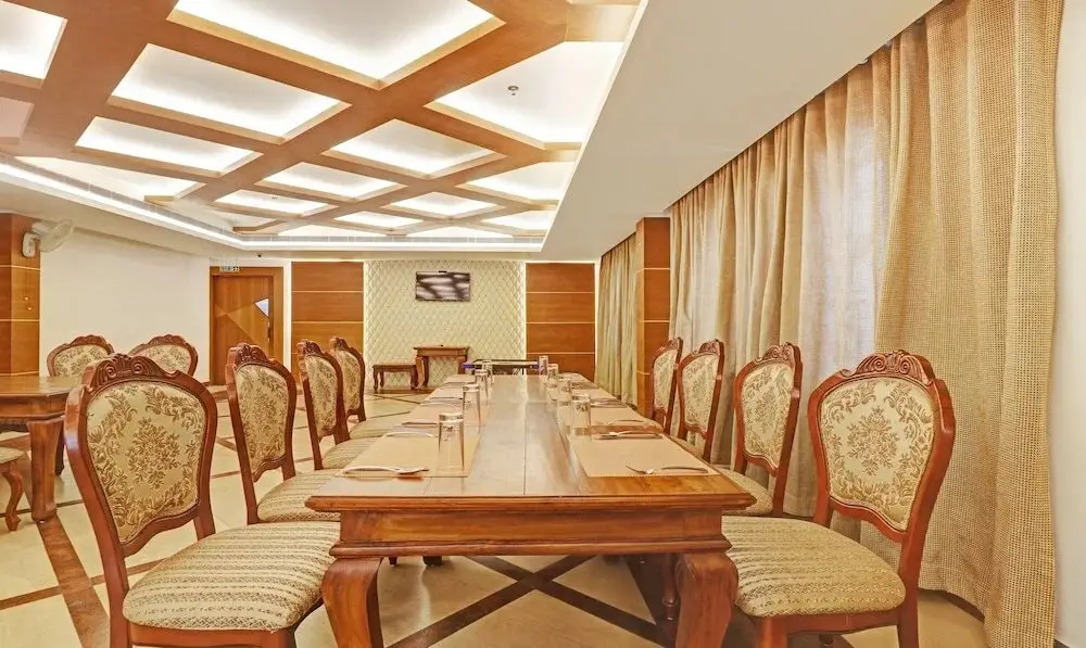 Чирайнкижу: Hotel Vakkom Palazzo