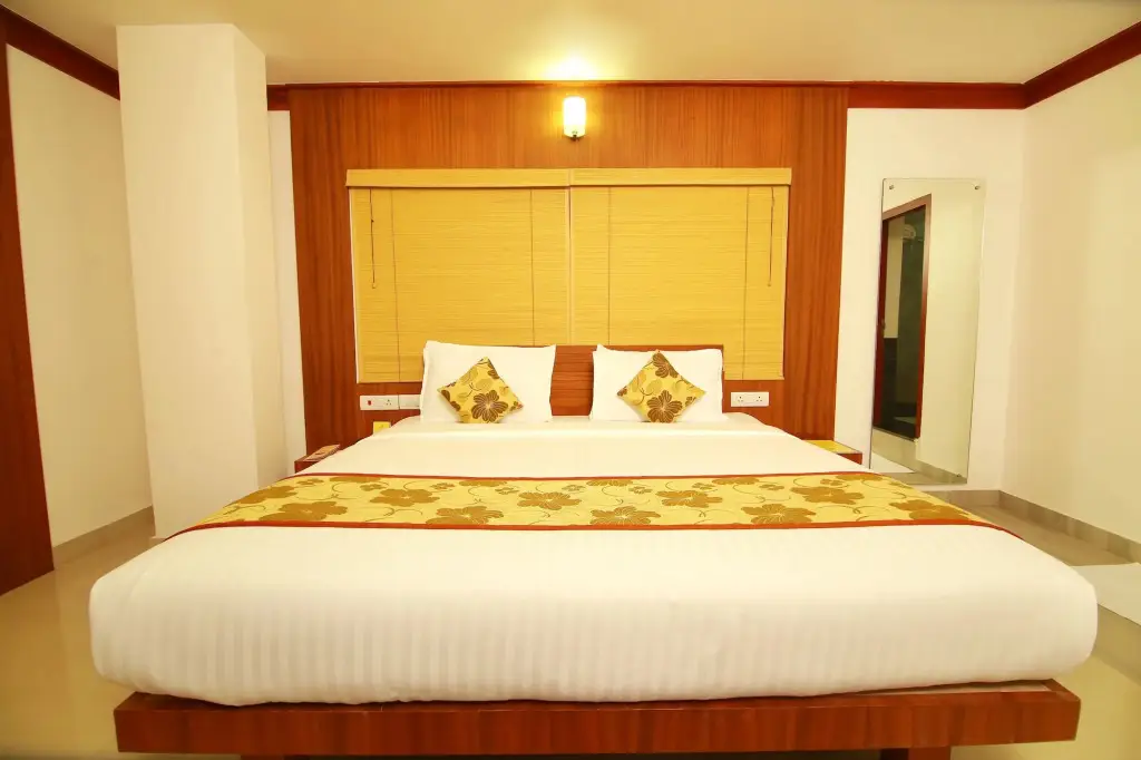 Султан-Батери: Hotel Great Jubliee
