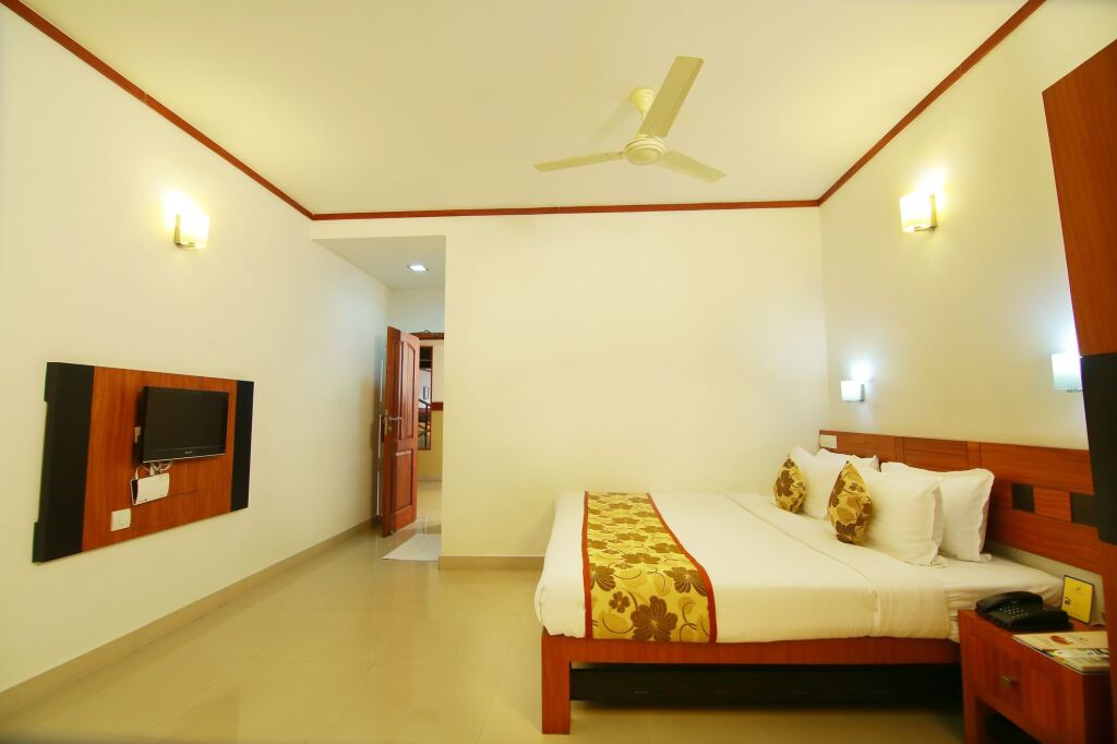 Султан-Батери: Hotel Great Jubliee