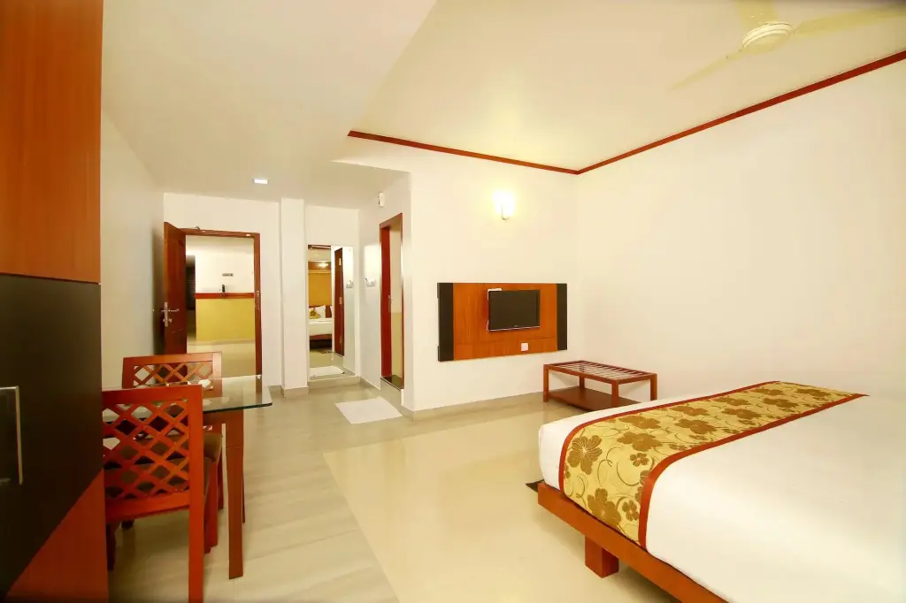 Султан-Батери: Hotel Great Jubliee