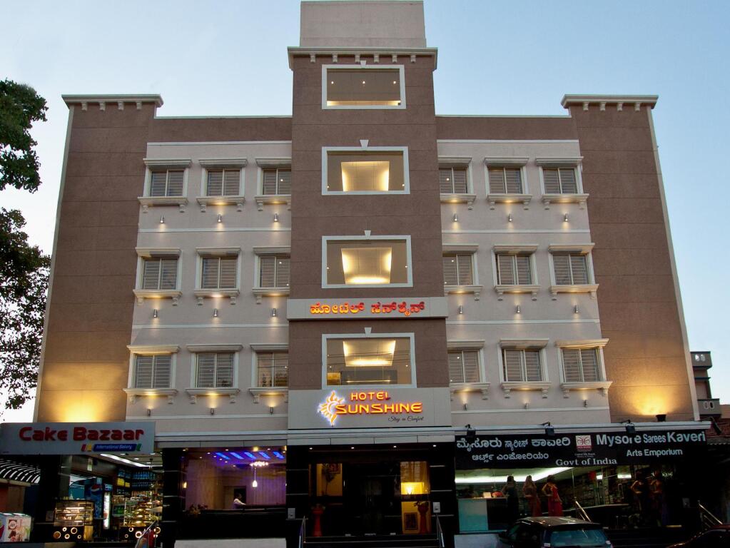 Hotel Sunshine — фото 1