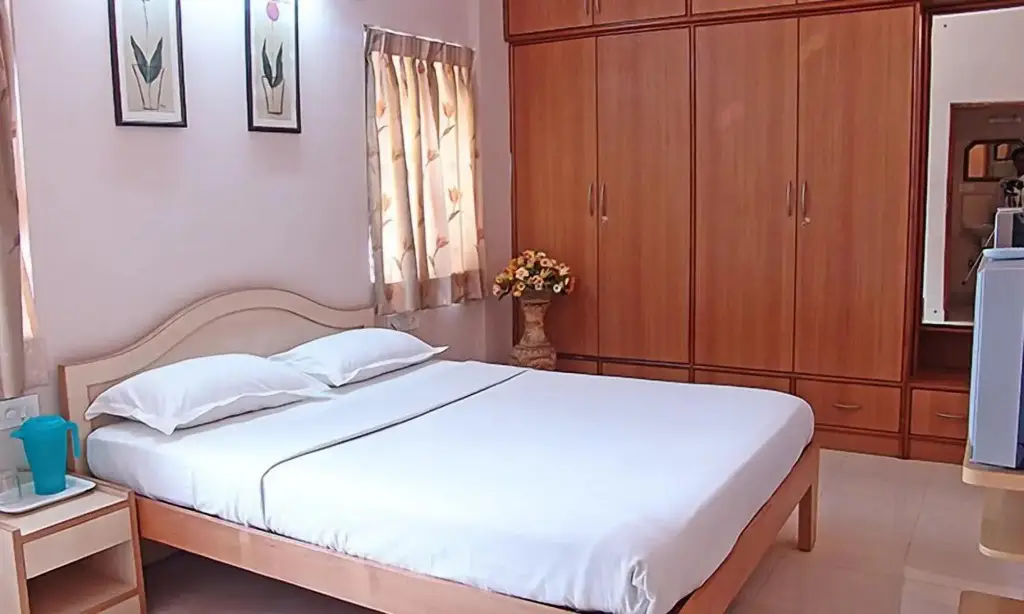 Бангалор: Lake Habitat Serviced Apartments