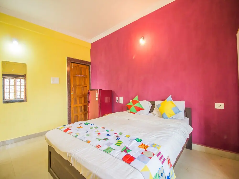 Морджим: White Feather Guest House