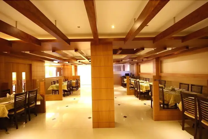Сриперумбудур: Hotel Crescent Crest Sriperumbudur