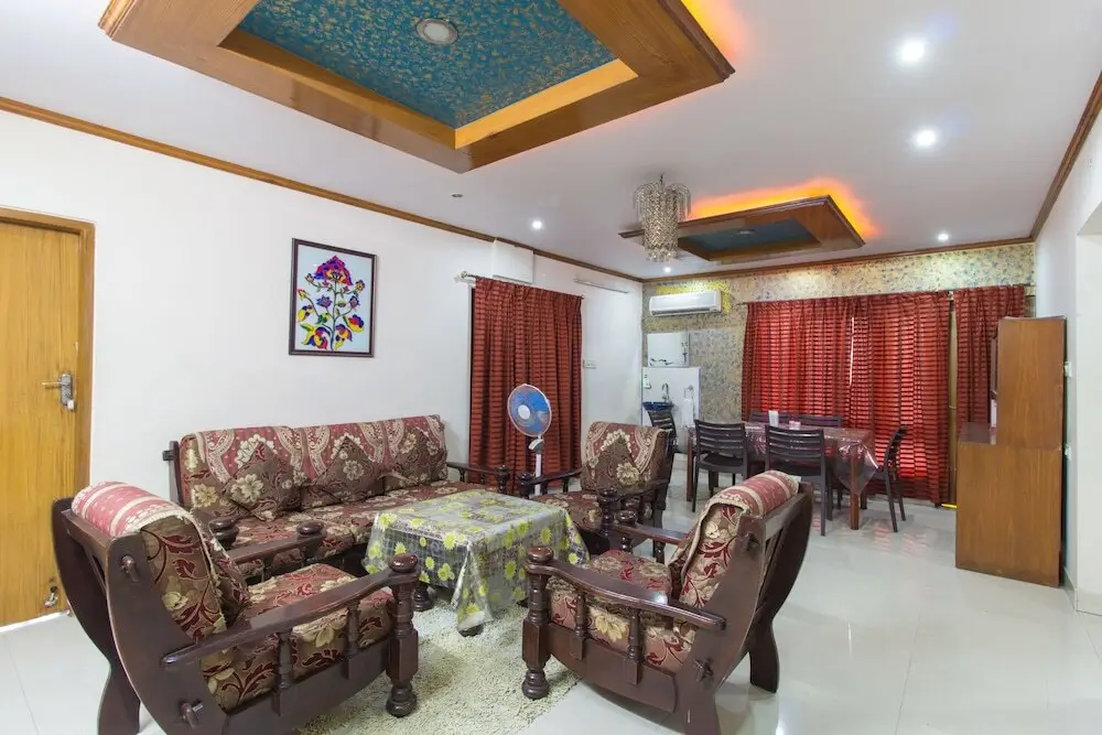 Хидерабад: OYO 730 Hotel Karishma Homes