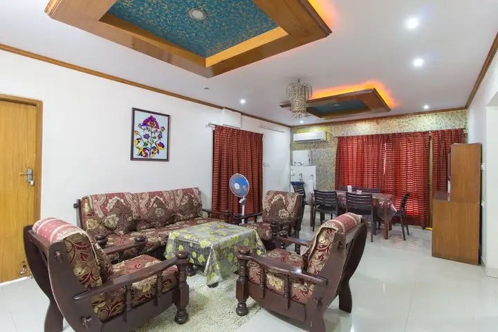 Хидерабад: OYO 730 Hotel Karishma Homes