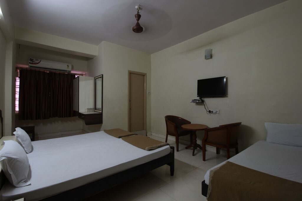 Секундерабад: Hotel Maya Deluxe