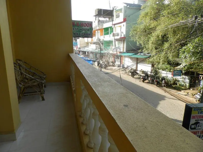 Sun N Moon Guest House — фото 1