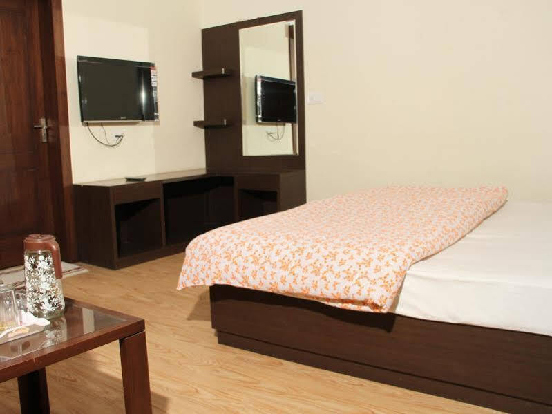 Наинитал: Travellers Paradise Nainital