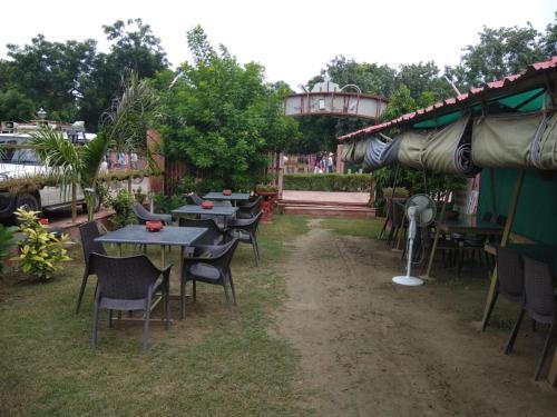 Агра: Aryans Taj Resorts