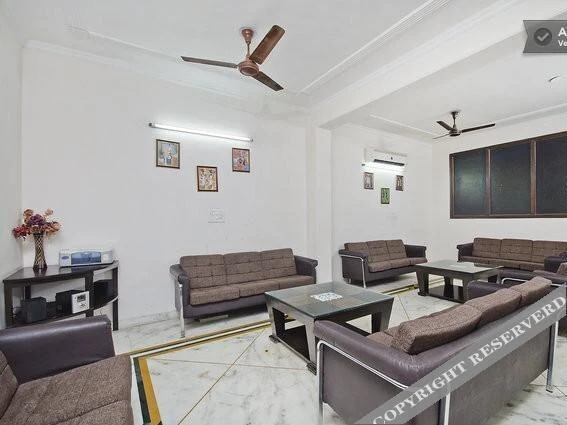Нью-Дели: West Inn, New Delhi