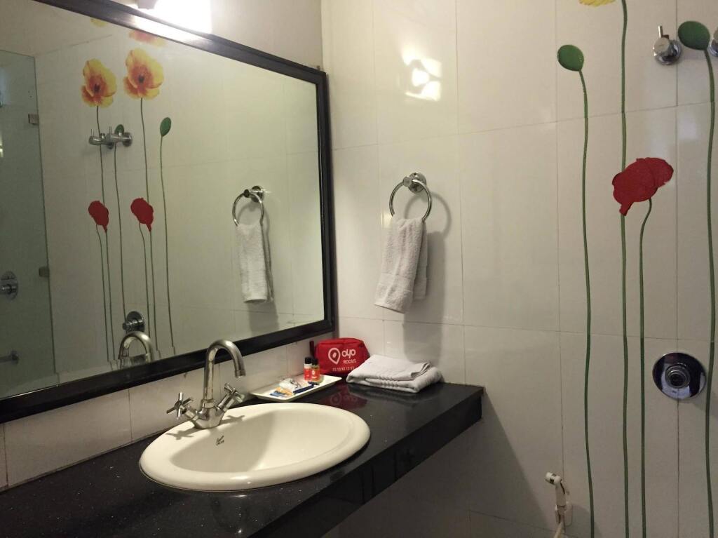 Нью-Дели: Hotel Comfort Zone Greater Kailash
