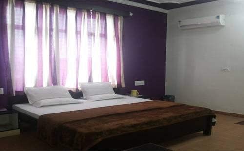 Беавар: Hotel Jyoti Paradise