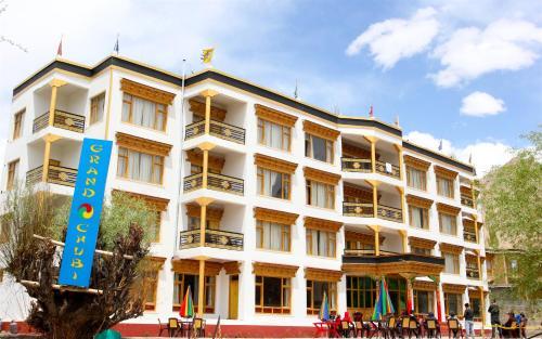 Лех: Hotel Chube
