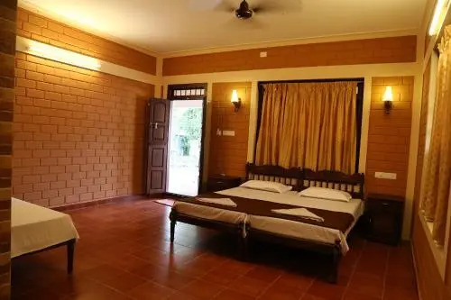 Аллеппи: Dazzle Dew Resort