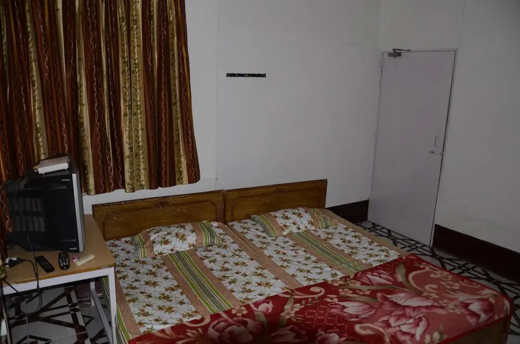 Колката: Kim Lawn Guest House