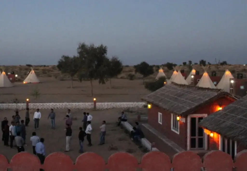Биканер: Umaid Safaris & Desert Lodge