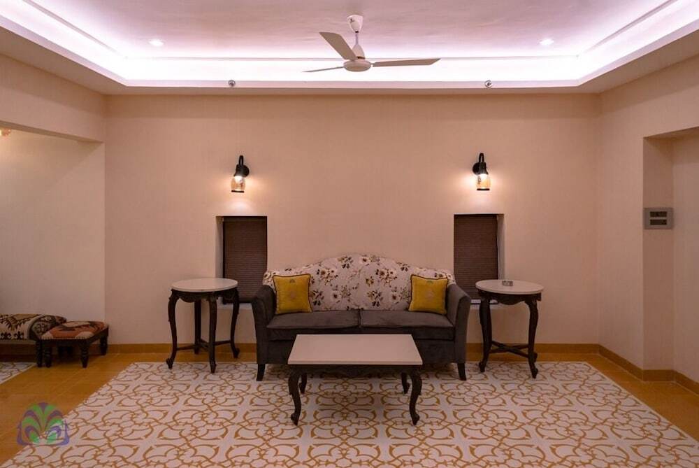 Basant Vihar Palace — фото 1