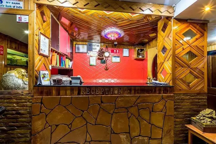 Шиллонг: Hotel Knight Inn