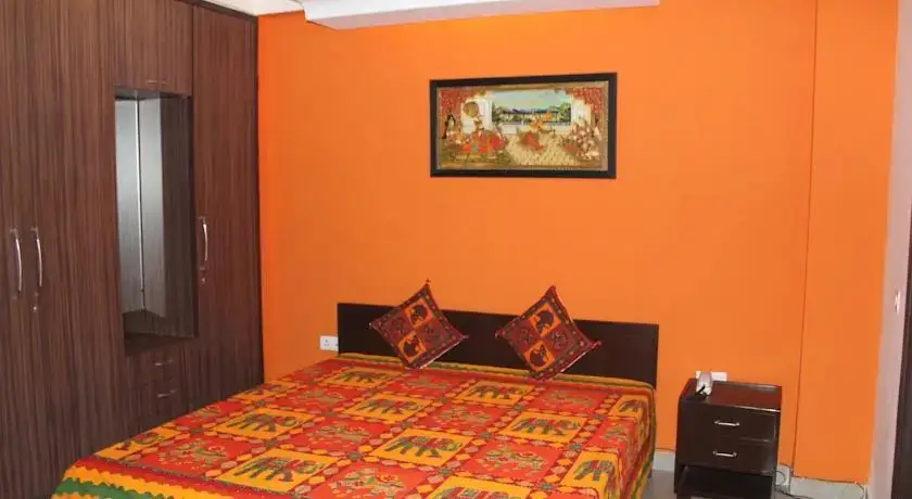 Нью-Дели: Elina Bed And Breakfast