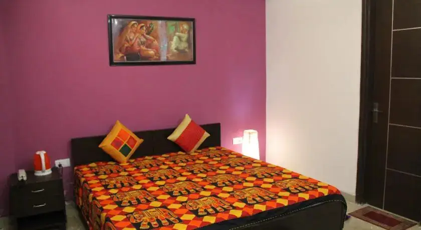 Нью-Дели: Elina Bed And Breakfast