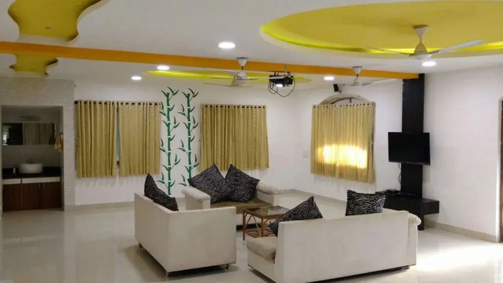 Пляж Мандва: Ghanvatkar Bunglow Resort