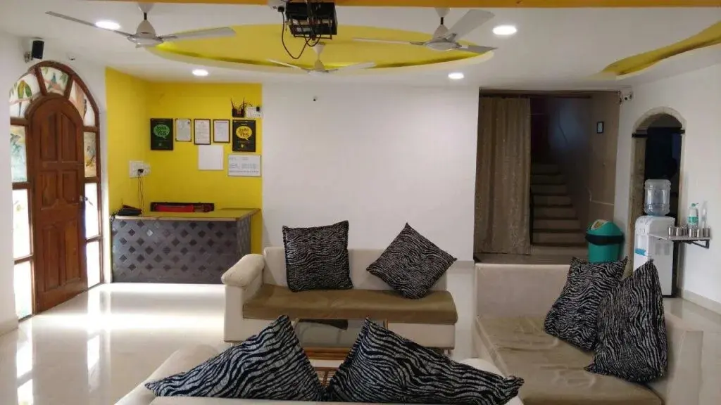 Пляж Мандва: Ghanvatkar Bunglow Resort