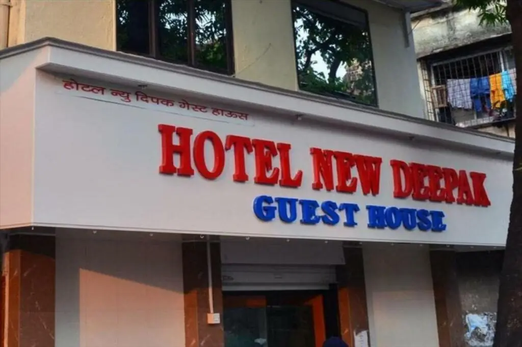 Hotel New Deepak — фото 1