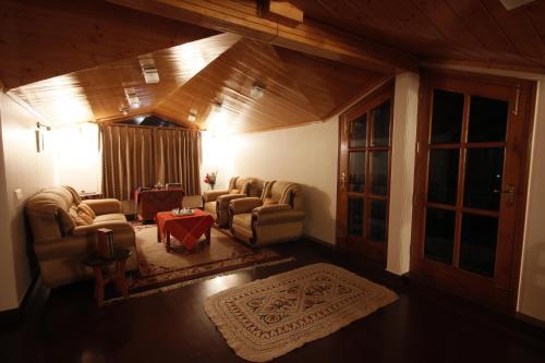 Шимла: The Loft In the Hills- Penthouse