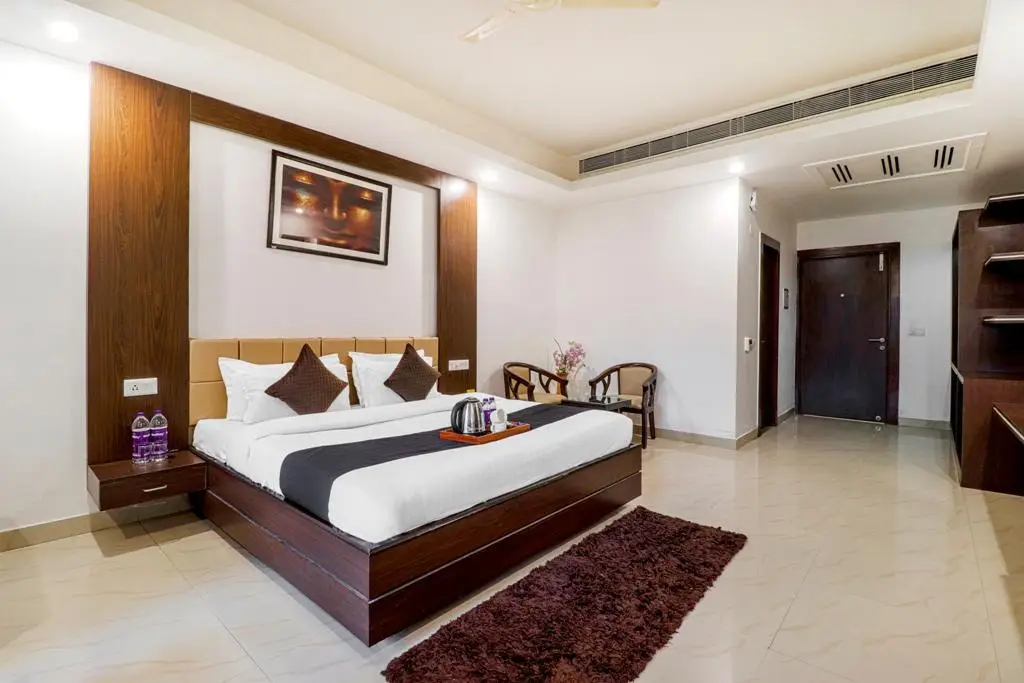 Дехрадун: Hotel Alaknanda
