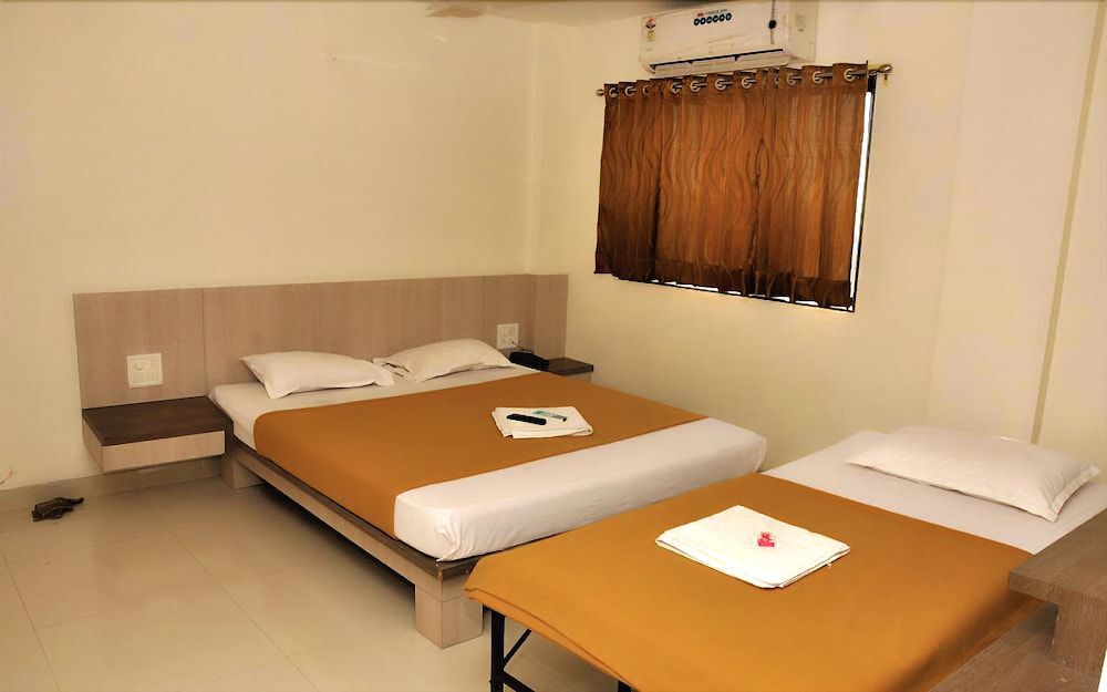Ширди: Hotel Kalpadeep Inn