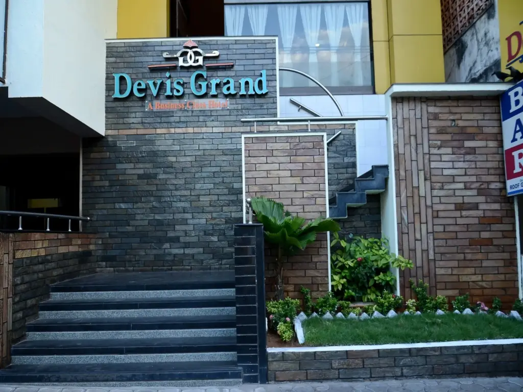 Devis Grand — фото 1
