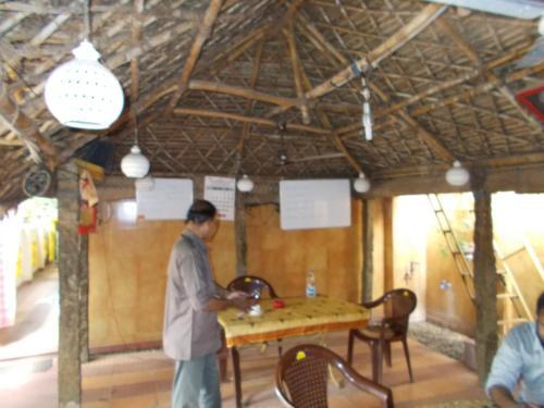 Пудучерри: NVR Guest House