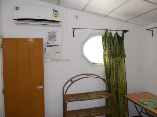 Пудучерри: NVR Guest House