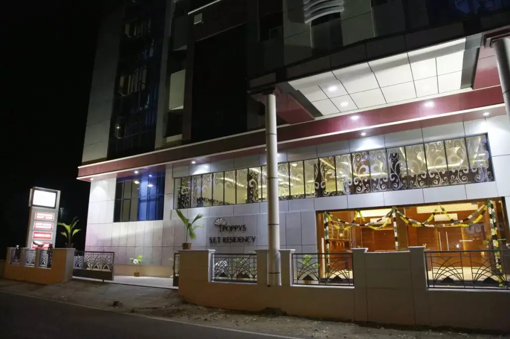 Poppys S.E.T Residency Kumbakonam. — фото 1