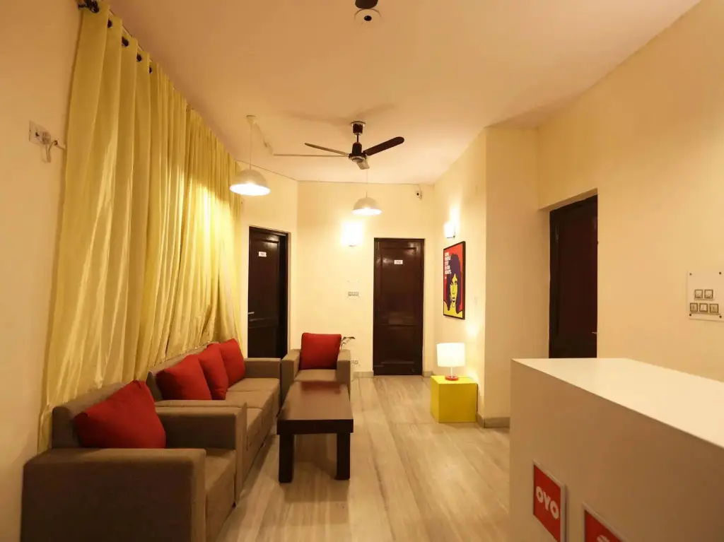 Нойда: OYO Flagship Noida Spice Mall