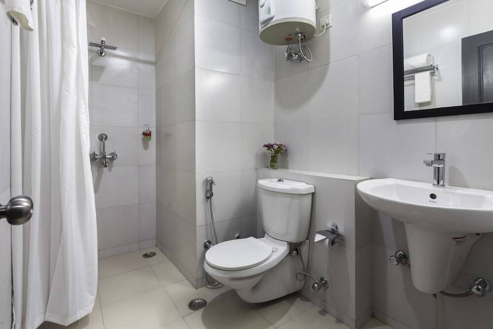 Нойда: OYO Townhouse 004 Sector 51 Noida