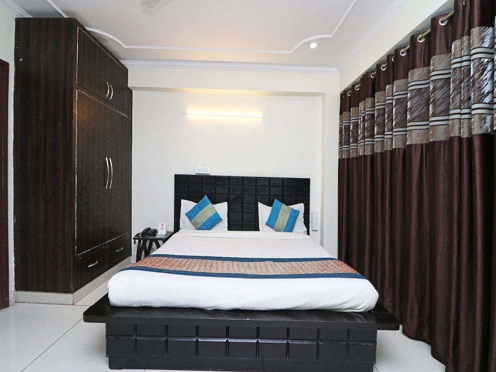 Ronak Hotel — фото 1