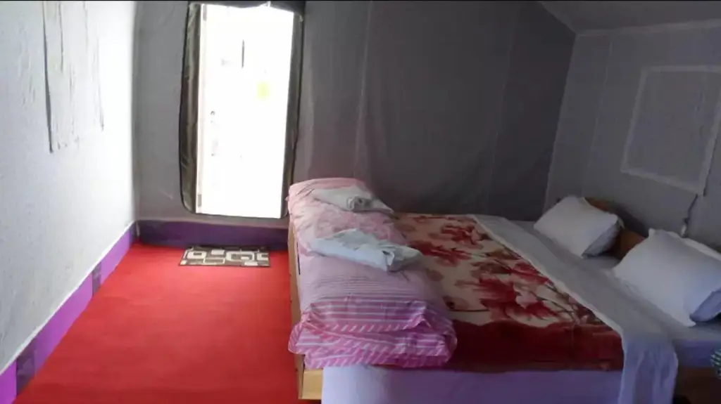 Хундер: Tiger Camp