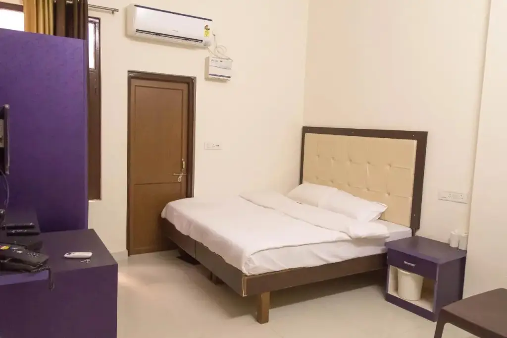 Кота: Hotel Namo Palace