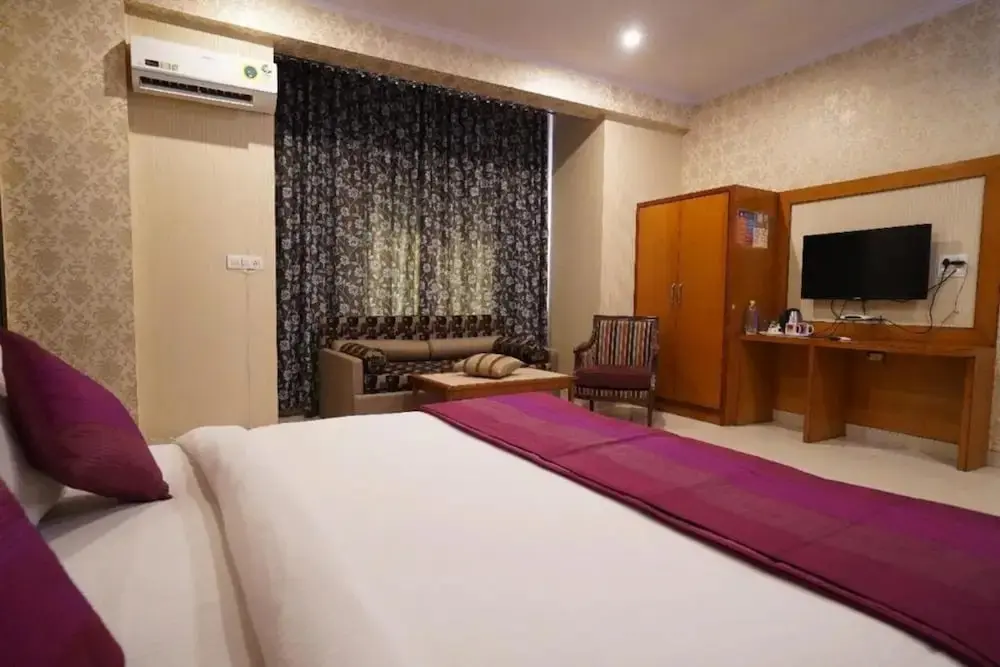 Джайпур: Hotel The Omaira-Jaipur