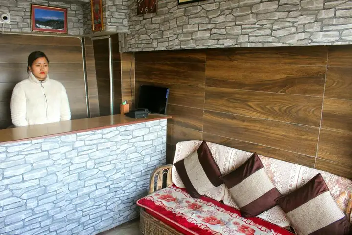 Дарджилинг: Dezong Retreat