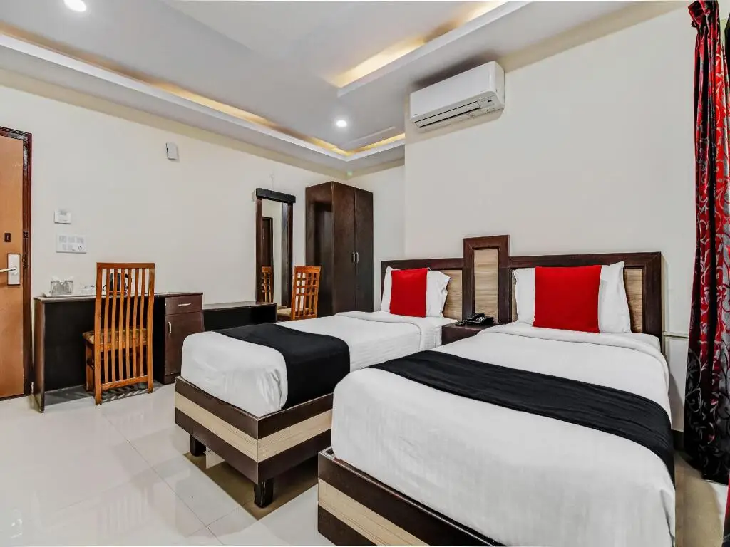 Бангалор: Capital O 1435 Hotel Millennium Plaza