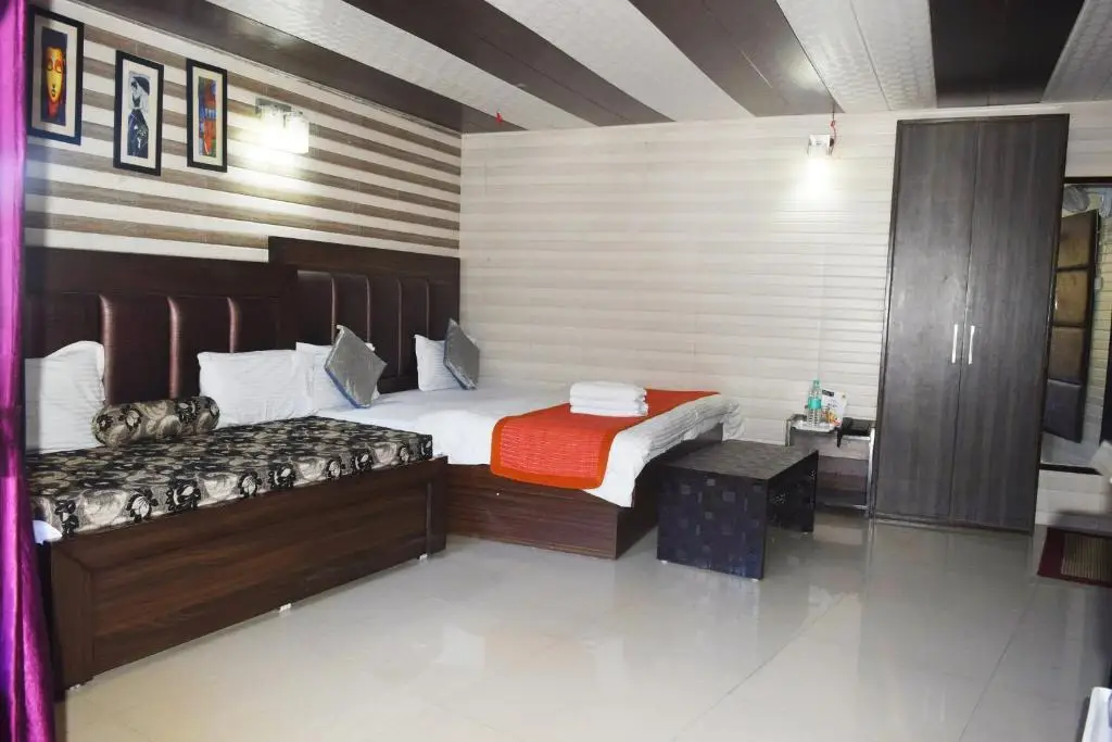 Наинитал: Hotel Cloud7